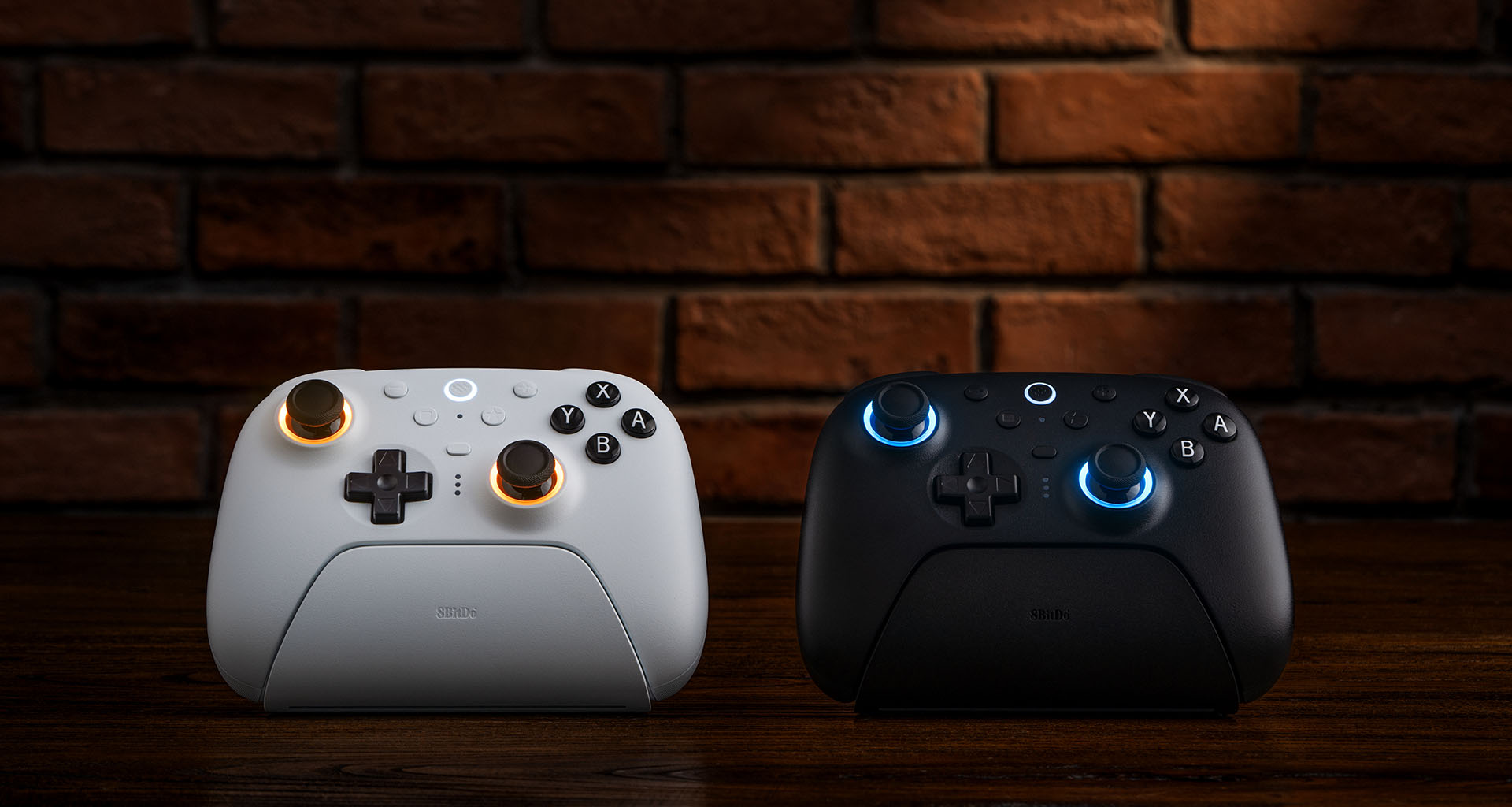 8BitDo Ultimate 2 Bluetooth コントローラーと充電ドック