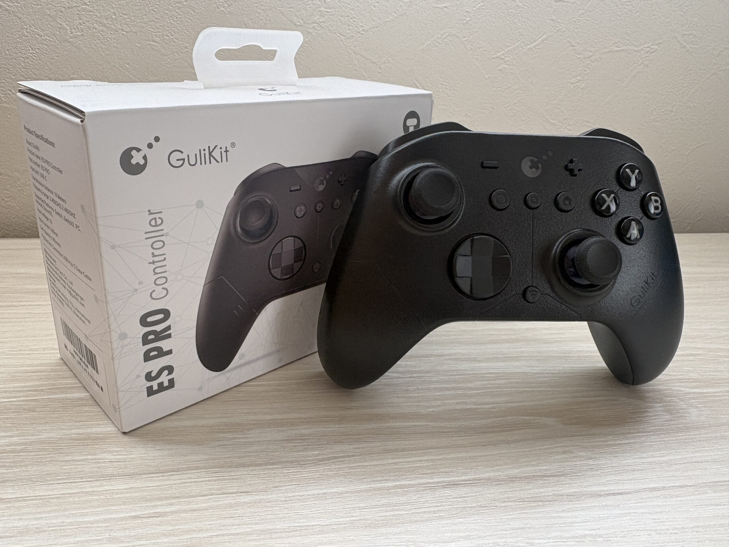 GuliKit ES Pro本体とパッケージ