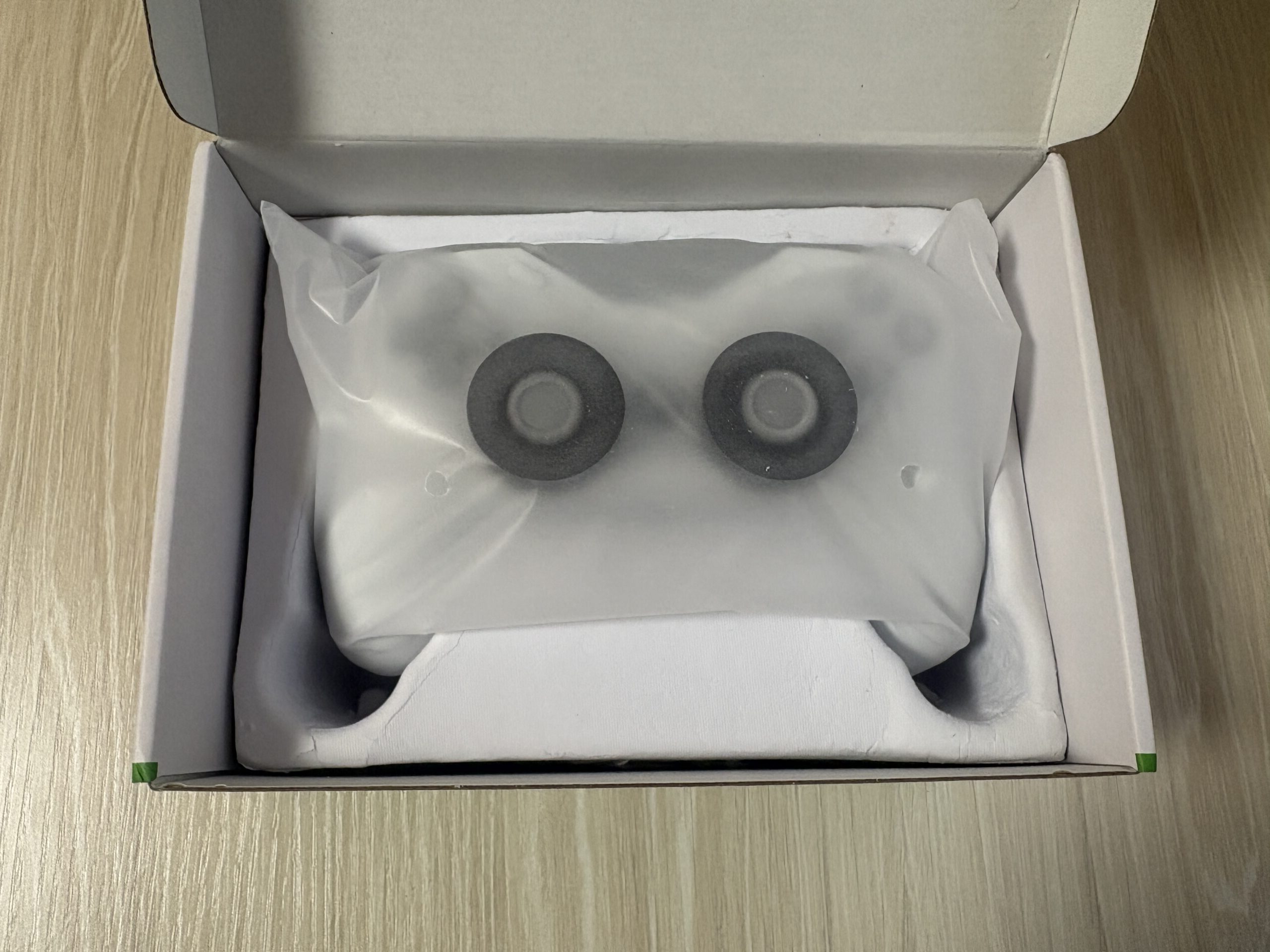 GameSir Tarantula Pro for Xboxを開封した状態