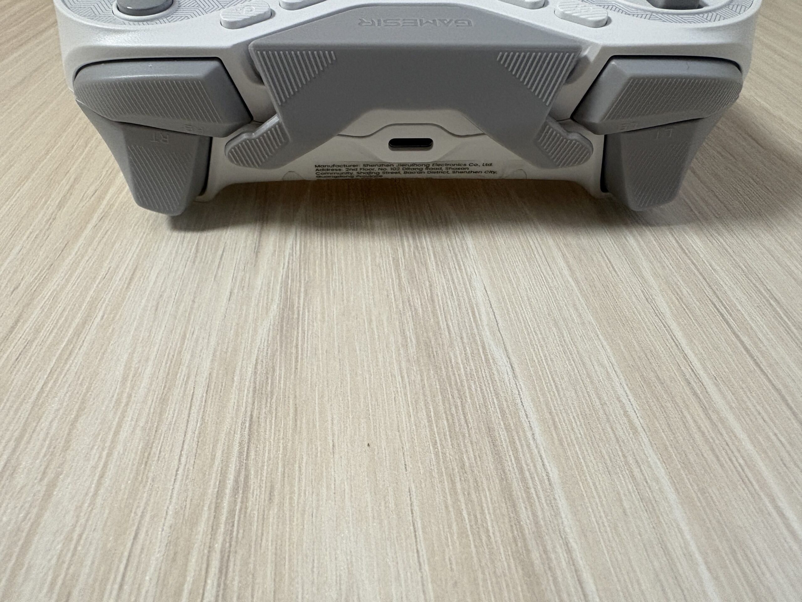 GameSir Tarantula Pro for Xboxの上面とUSB-C端子