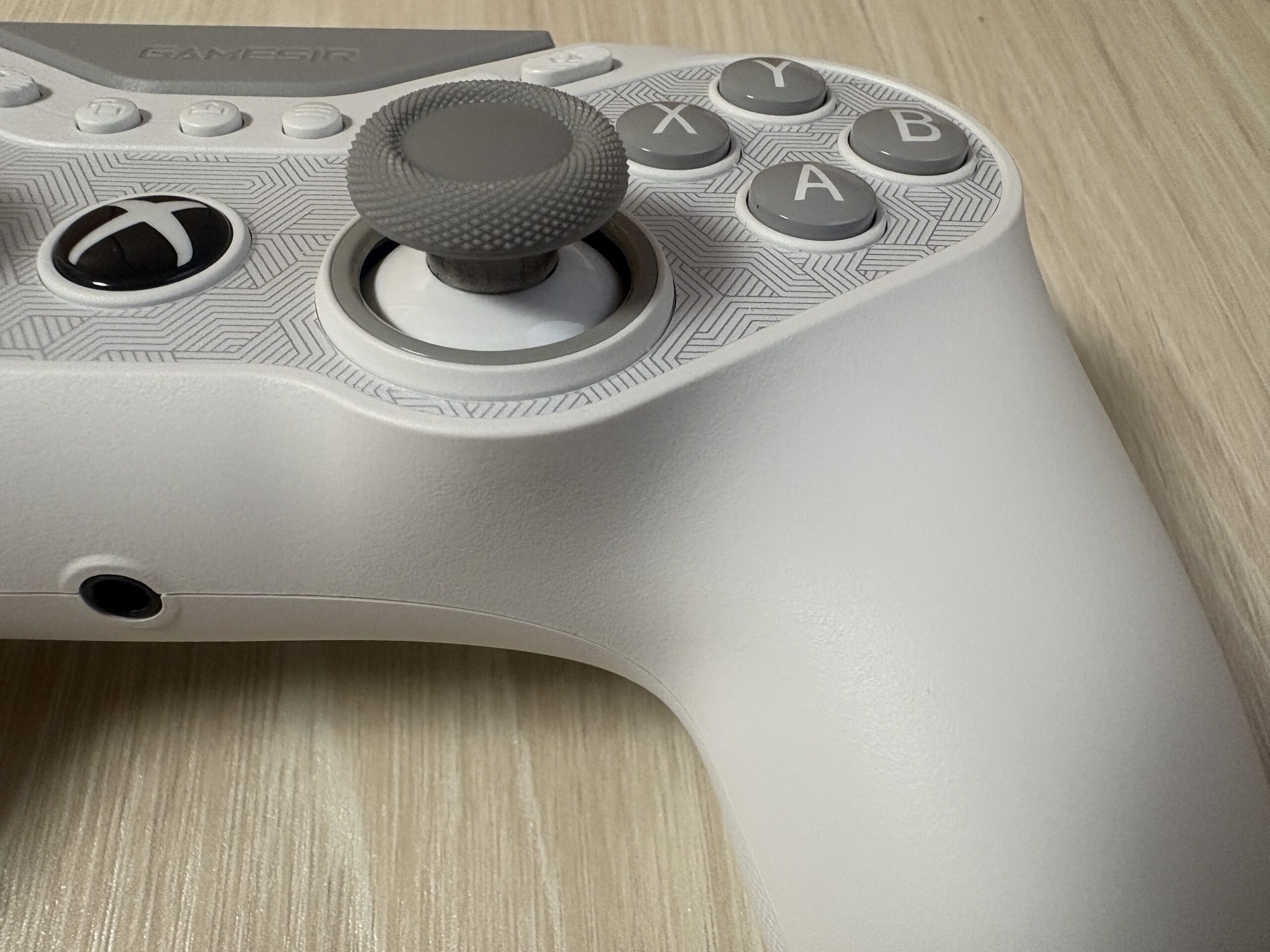 GameSir Tarantula Pro for XboxのTMRスティックとABXYボタン