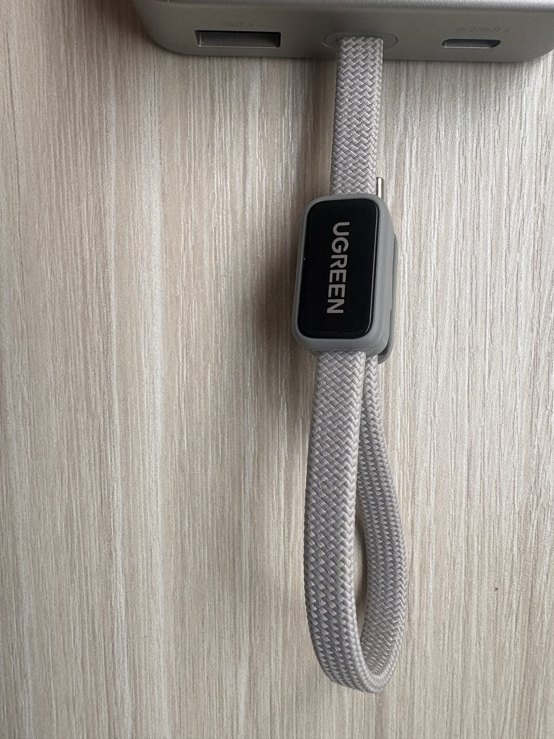 UGREEN Nexode Wavyの内蔵USB-Cケーブル接続部