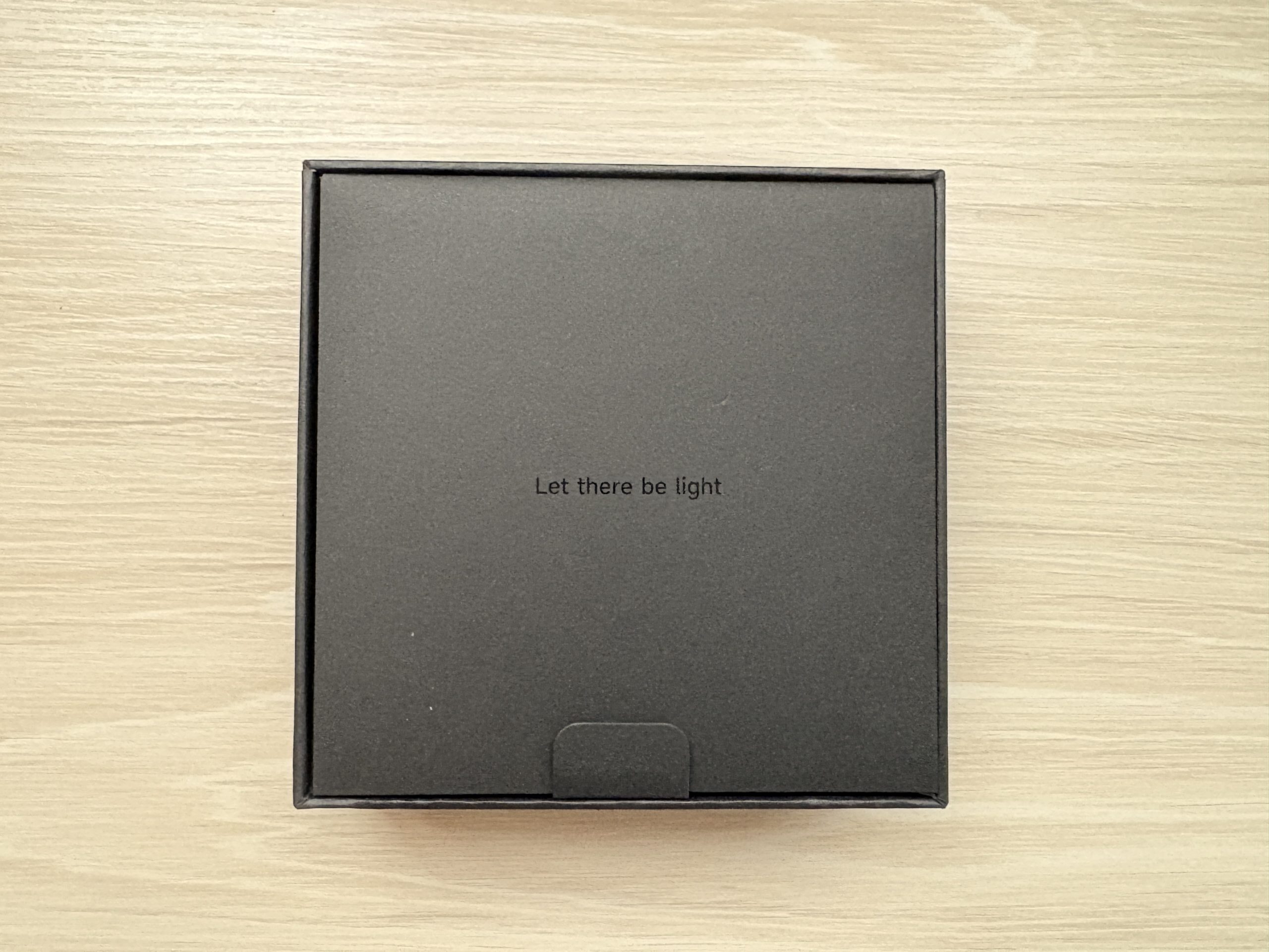 PHYSCE 140W USB-C急速充電器の内蓋